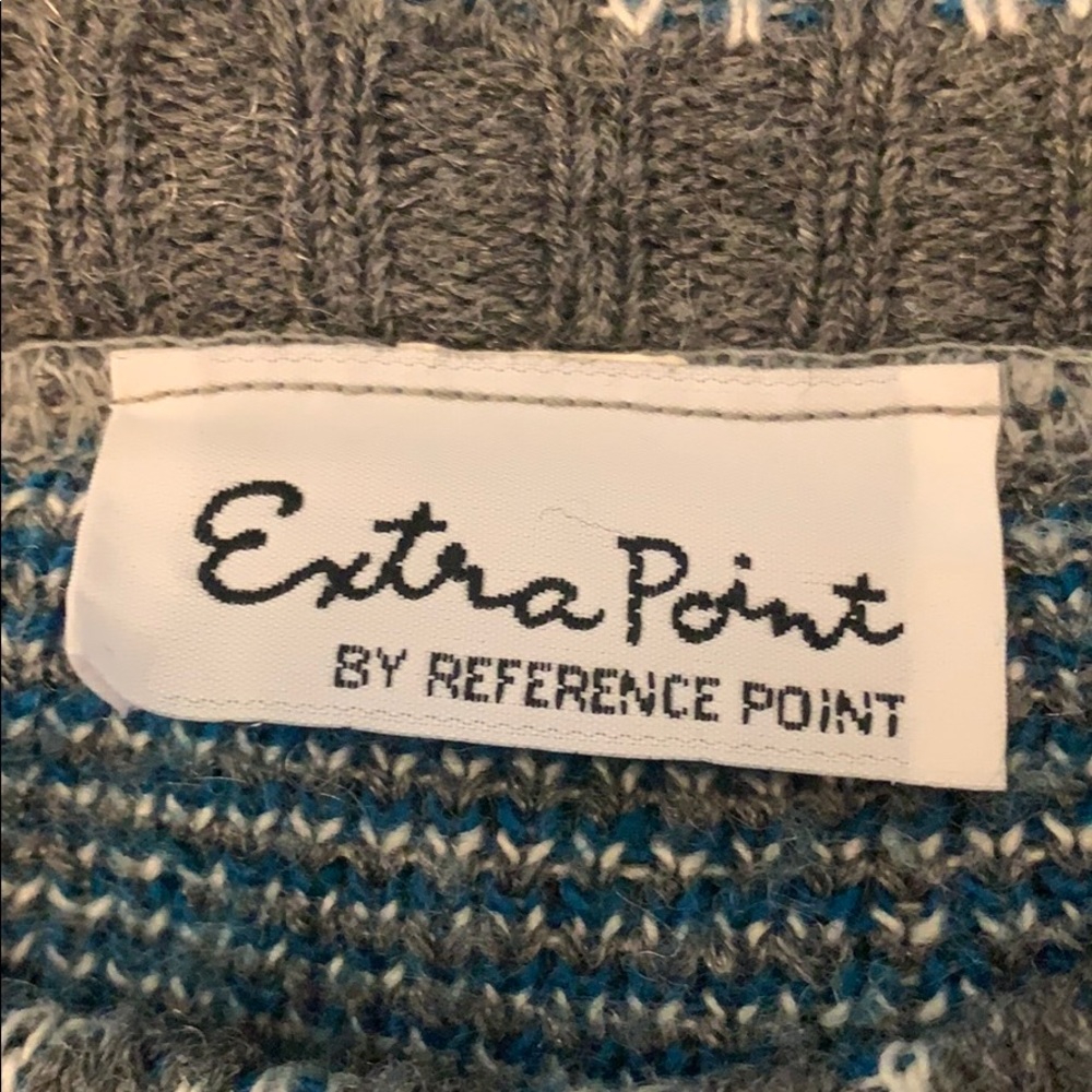 Patterned Sweater - Picture 2 of 5
